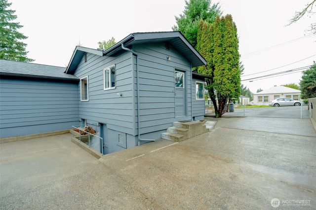 1518 N Wycoff Avenue, Bremerton, WA 98312