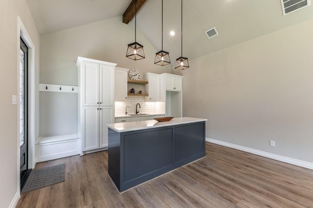 111 Eagle Run, New Waverly, TX 77358