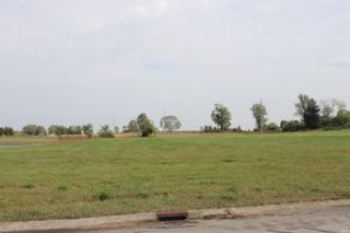 Smith Dr, Auburn, IN 46706