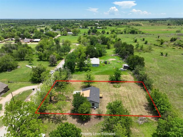700 Rice ST, Rockdale, TX 76567