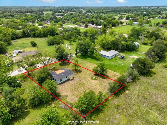 700 Rice ST, Rockdale, TX 76567