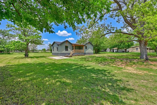 700 Rice ST, Rockdale, TX 76567