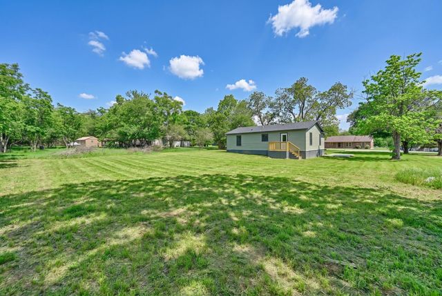 700 Rice ST, Rockdale, TX 76567