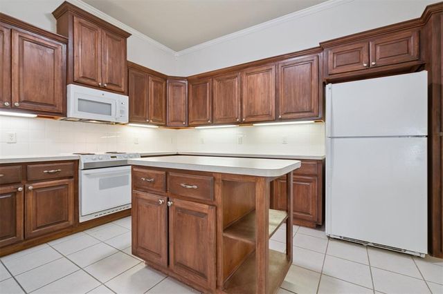 25 Red Admiral Way, Edmond, OK 73013