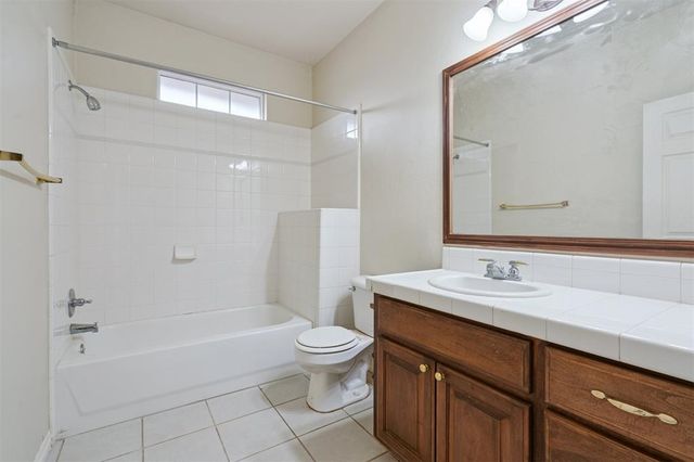 25 Red Admiral Way, Edmond, OK 73013