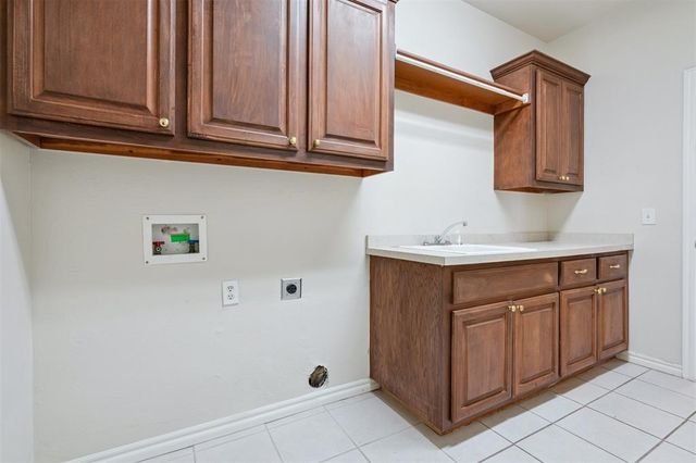 25 Red Admiral Way, Edmond, OK 73013