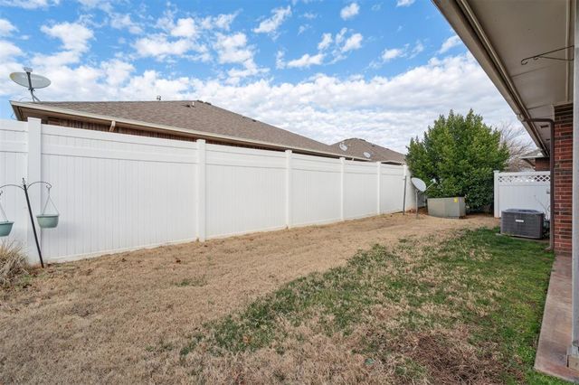25 Red Admiral Way, Edmond, OK 73013