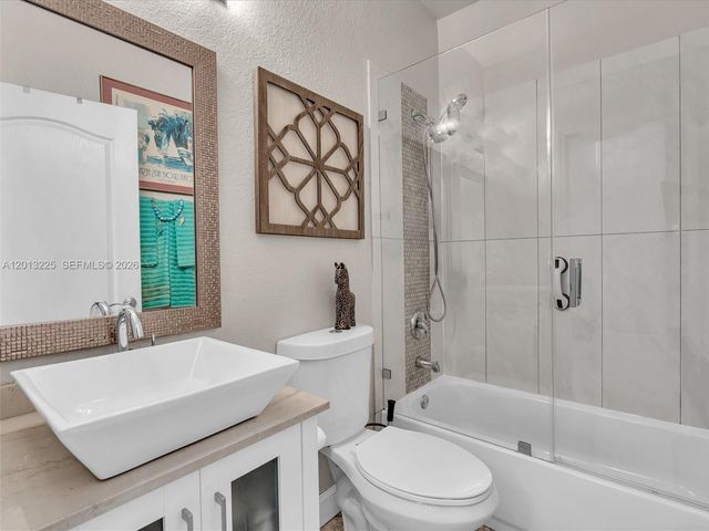 8510 SW 208th Ln, Cutler Bay, FL 33189