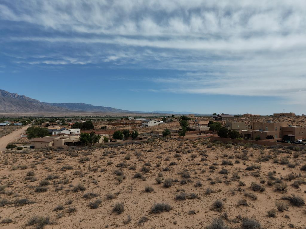 Honduras Unit: 17 Block: 114 Lot: 13 Road NE, Rio Rancho, NM 87144