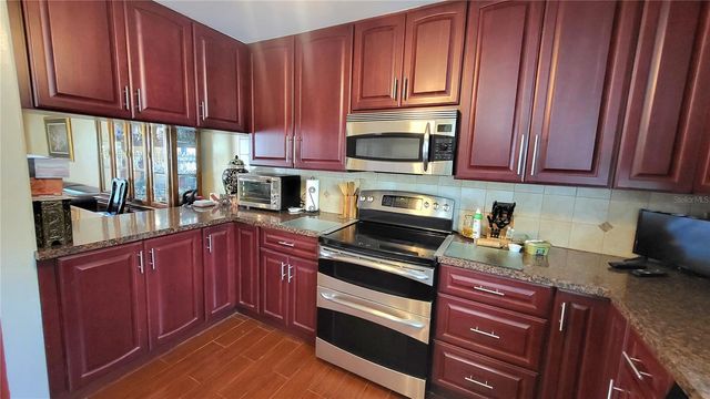 2700 BAYSHORE BOULEVARD 592, Dunedin, FL 34698