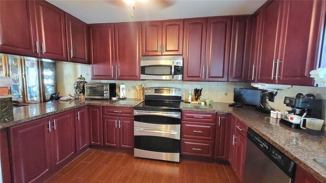 2700 BAYSHORE BOULEVARD 592, Dunedin, FL 34698