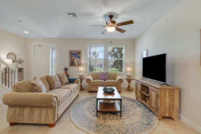 1323 N Jeaga Drive, Jupiter, FL 33458