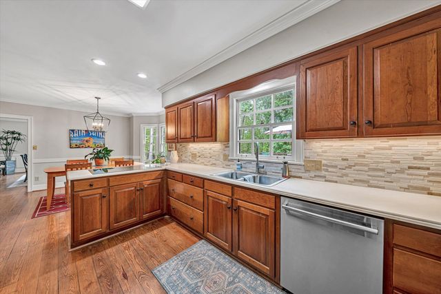 3925 Winding Way RD, Roanoke, VA 24015