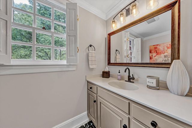 3925 Winding Way RD, Roanoke, VA 24015