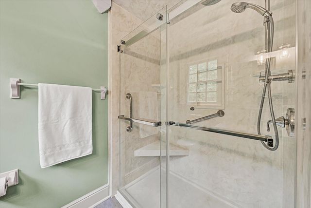 3925 Winding Way RD, Roanoke, VA 24015