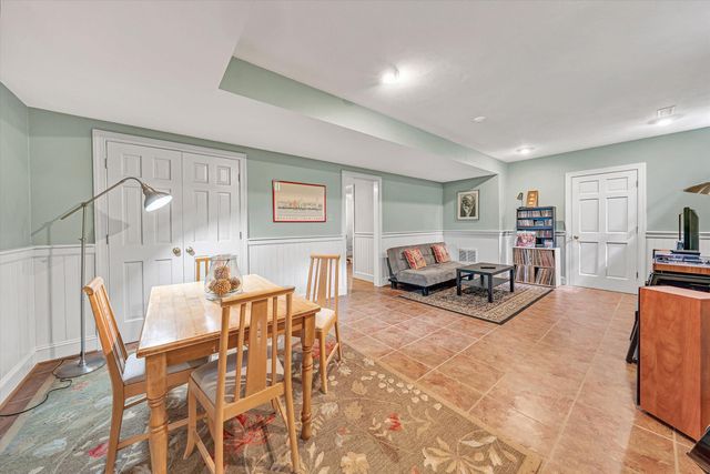3925 Winding Way RD, Roanoke, VA 24015