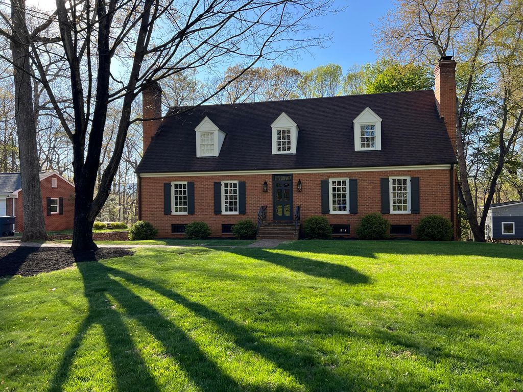 3925 Winding Way RD, Roanoke, VA 24015