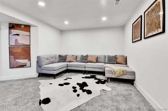 14690 E 43rd Avenue, Denver, CO 80239