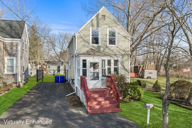 20 Emerson St, Rockland, MA 02370