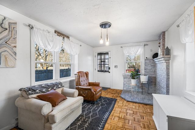 20 Emerson St, Rockland, MA 02370