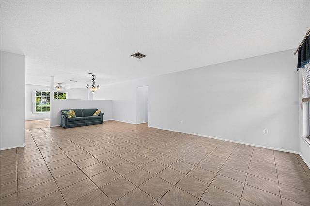 4206 OAKHURST CIRCLE E 3075, Sarasota, FL 34233