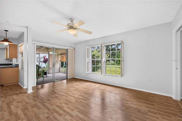 4206 OAKHURST CIRCLE E 3075, Sarasota, FL 34233