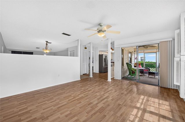 4206 OAKHURST CIRCLE E 3075, Sarasota, FL 34233