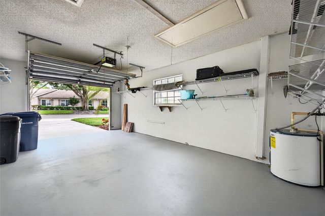 4206 OAKHURST CIRCLE E 3075, Sarasota, FL 34233