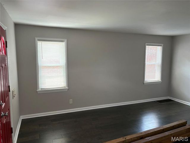 8301 Archer Avenue, University City, MO 63132
