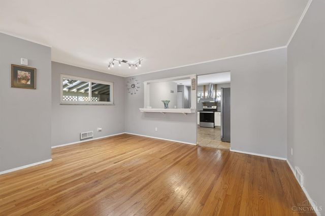 8965 Fontainebleau Terrace, Springfield Twp., OH 45231