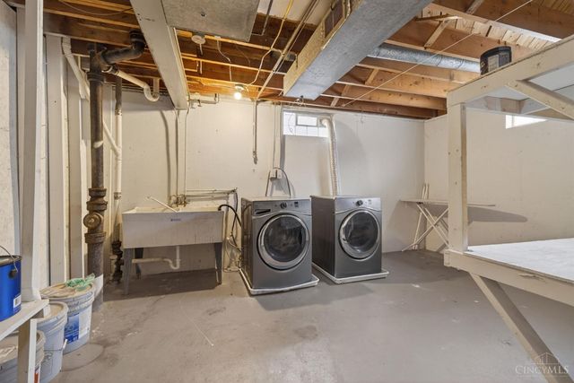 8965 Fontainebleau Terrace, Springfield Twp., OH 45231