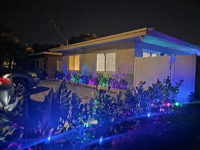 1528 NE 32nd Street 1, Oakland Park, FL 33334