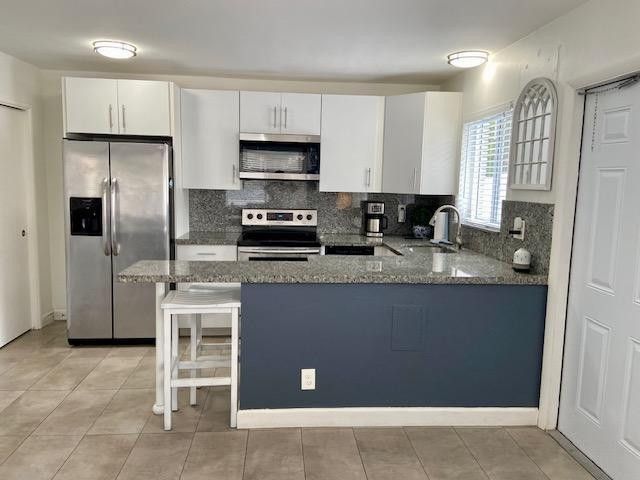 1528 NE 32nd Street 1, Oakland Park, FL 33334