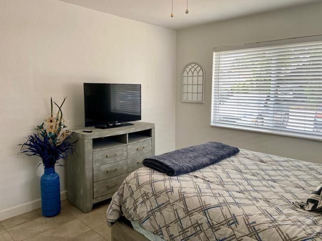 1528 NE 32nd Street 1, Oakland Park, FL 33334