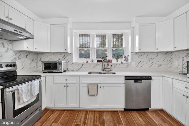 2000 MCAULIFFE DR, Rockville, MD 20851