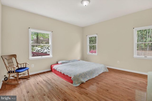 2000 MCAULIFFE DR, Rockville, MD 20851