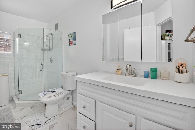 2000 MCAULIFFE DR, Rockville, MD 20851