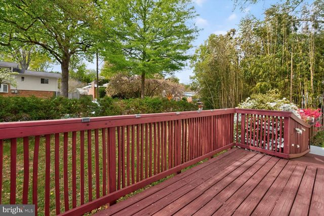 2000 MCAULIFFE DR, Rockville, MD 20851