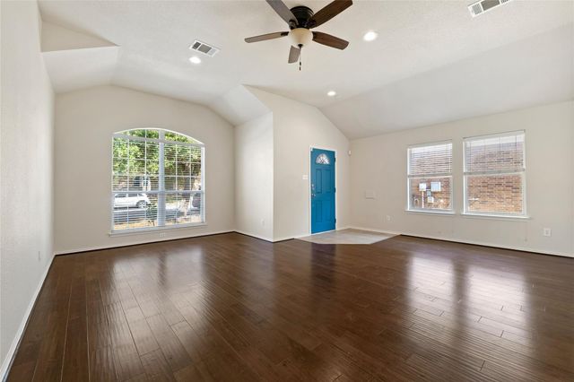 3005 Hawks Swoop TRL, Pflugerville, TX 78660