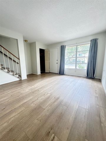 210 ELLIOT AVENUE 135, Sarasota, FL 34232