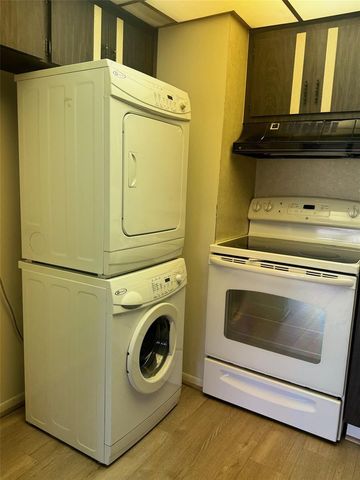 210 ELLIOT AVENUE 135, Sarasota, FL 34232