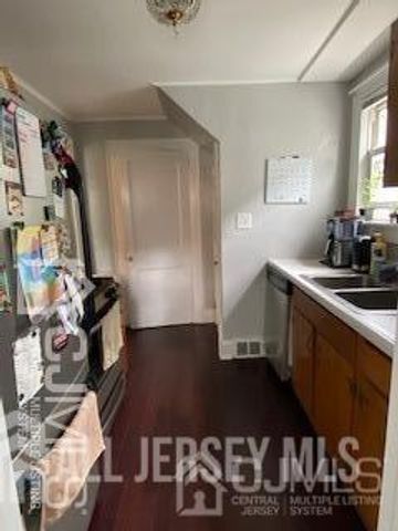 29 Plainfield Avenue, Metuchen, NJ 08840