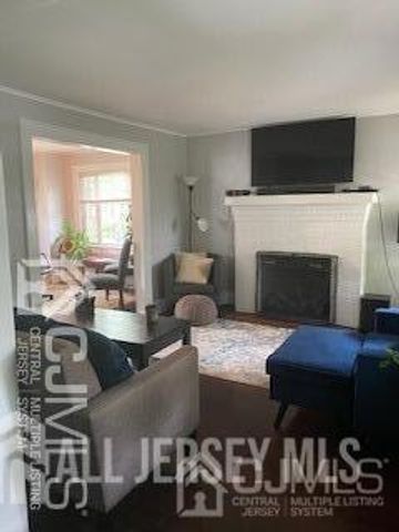 29 Plainfield Avenue, Metuchen, NJ 08840