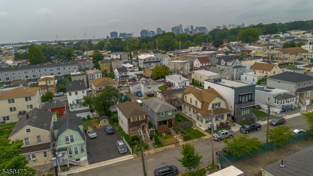190 Devon Ter, Kearny Town, NJ 07032