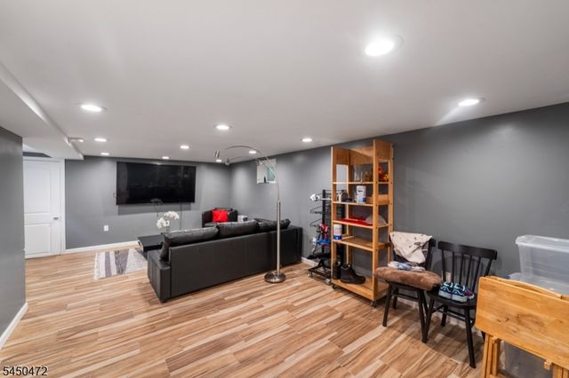 190 Devon Ter, Kearny Town, NJ 07032