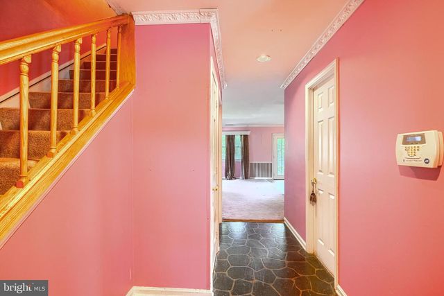 5958 WESTCHESTER PARK DR, College Park, MD 20740