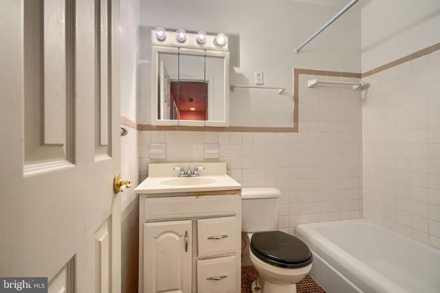 5958 WESTCHESTER PARK DR, College Park, MD 20740