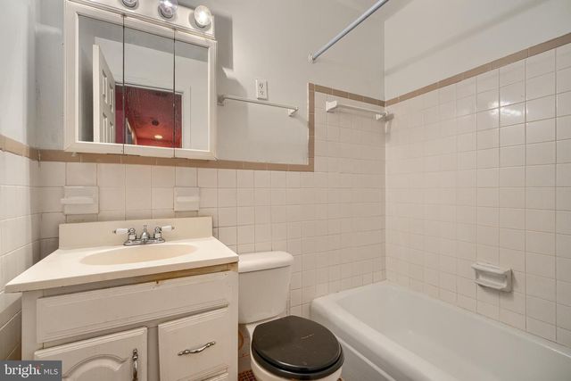 5958 WESTCHESTER PARK DR, College Park, MD 20740