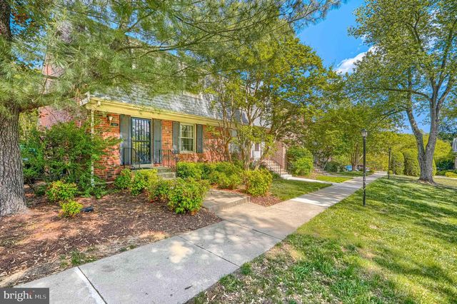 5958 WESTCHESTER PARK DR, College Park, MD 20740