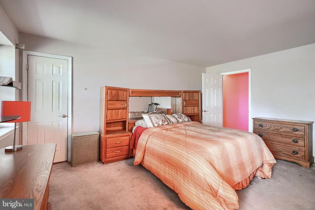 5958 WESTCHESTER PARK DR, College Park, MD 20740
